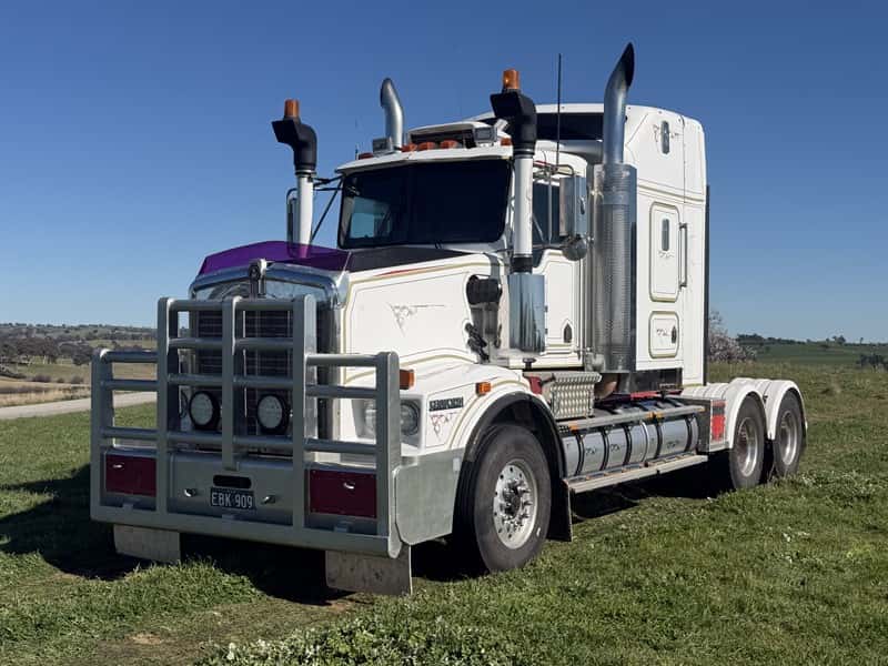 2009 KENWORTH T658 – Lot 2