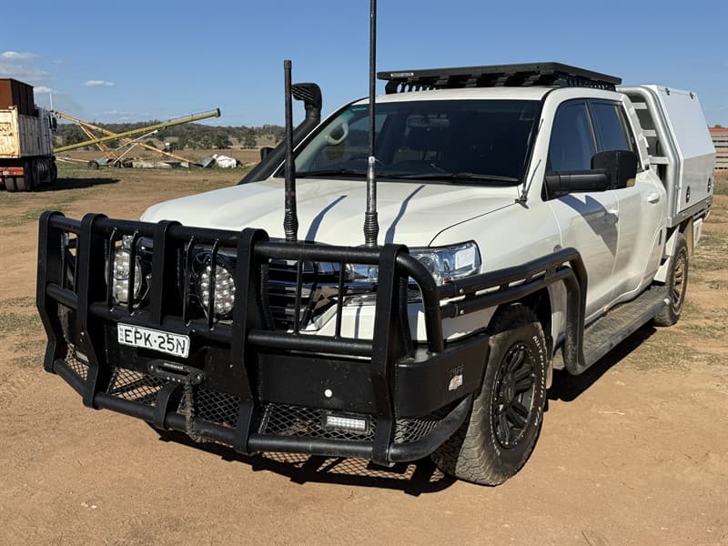 2021 TOYOTA 200 SERIES LANDCRUISER CONVERSION. VIN: JTMHV01J604336997. One of the last V8's ever produced. GR canopy with fridge slide, draw…