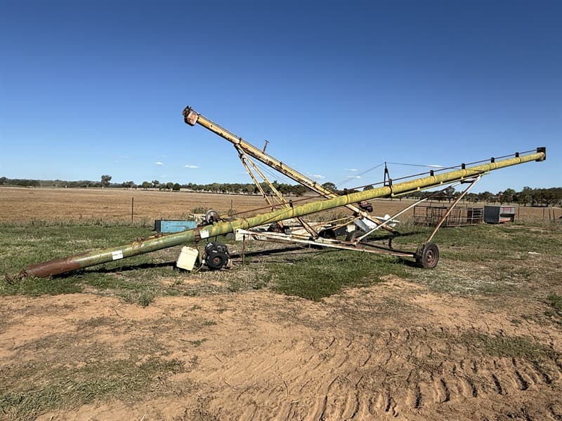 FAST FLOW 50FT X 9 INCH. Kohler engine in working condition.