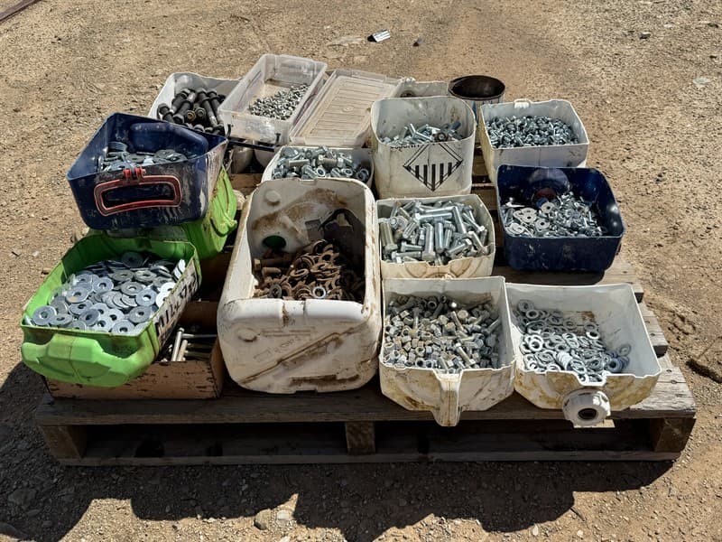 PALLET OF NUTS, BOLTS & WASHERS.