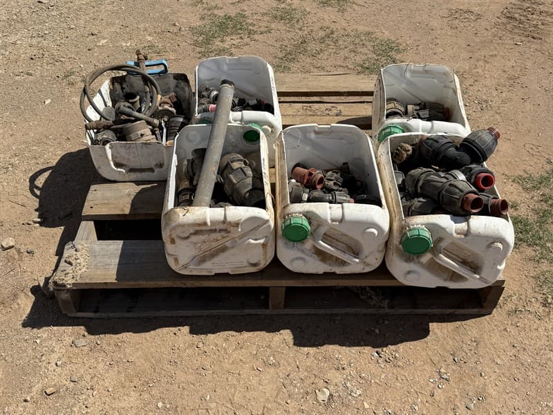PALLET OF ASSORTED PLUMBING FITTINGS