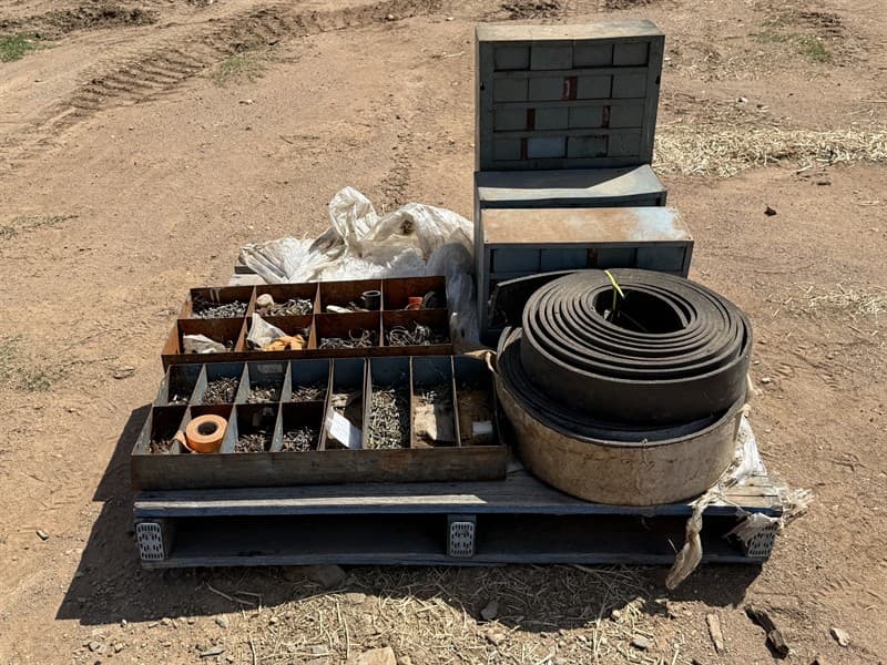 PALLET OF RIVETS, CLAMPS, BOLTS AND SCREWS. Incldued in this lot 3 x workshop draws and contents. 2 x rolls of concrete foam.