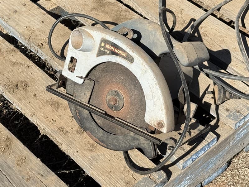 IRON HORSE CIRCULAR SAW. 240 volt power.