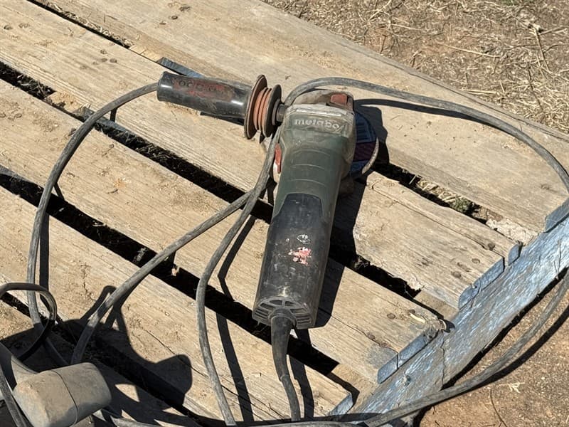 5 INCH METABO GRINDER.