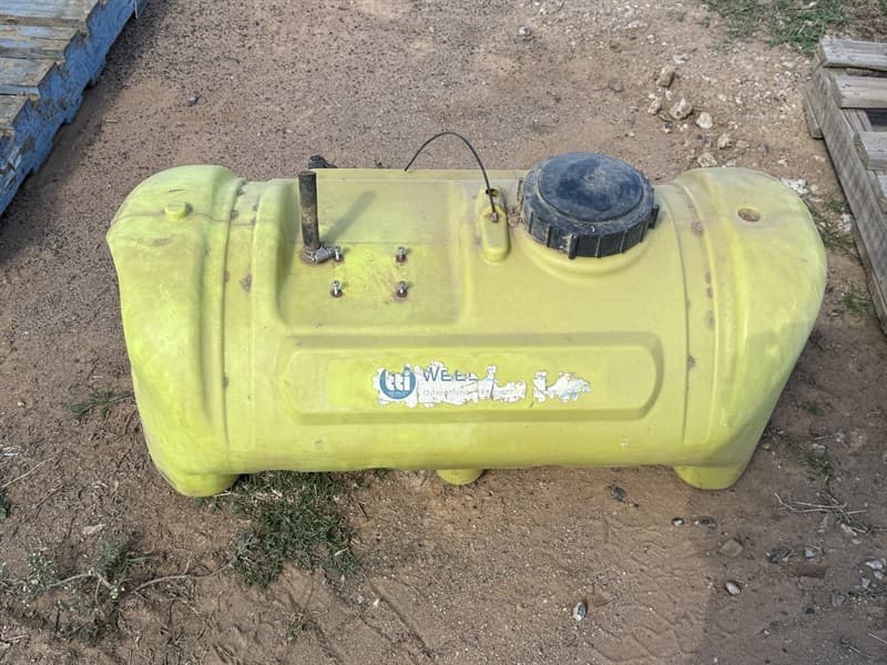 SPRAY TANK. 100 litre capacity.