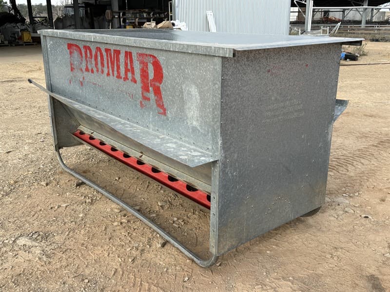 DAMAGED BROMAR FEEDER.