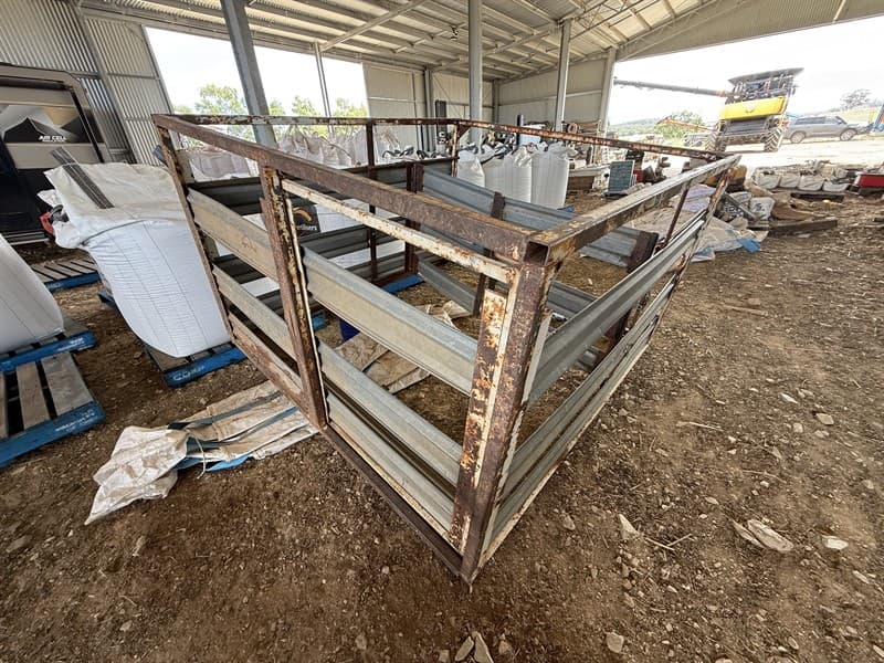 UTE CRATE. 2000 x 1880mm. Including false floor.