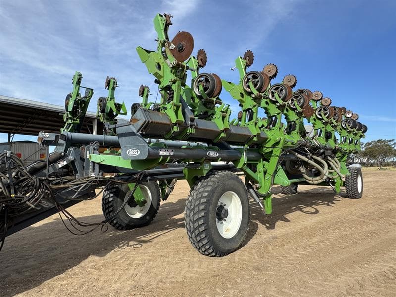 2015 BOSS 24 METRE BAR. Serial no. BA000300. 3 metre centres. Bar only, units not included. Mungindi, NSW.