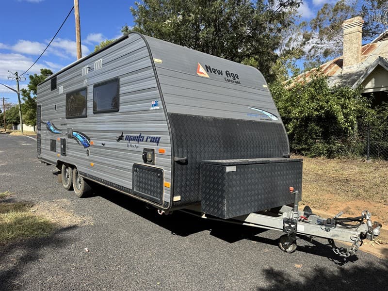 2018 New Age Manta Ray MR20BC caravan, one owner and set up for full off-grid travel. Features rock n roll suspension, tunnel boot, dual wat…