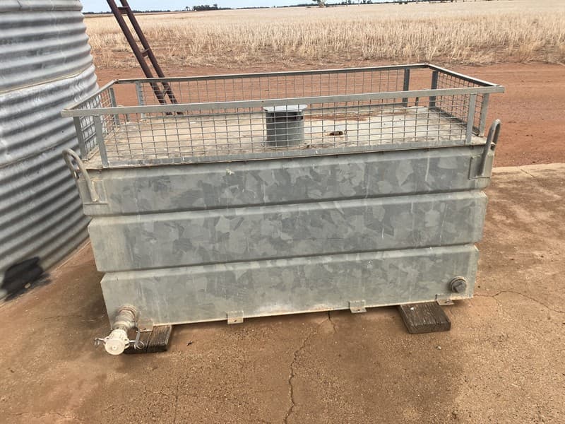 GALVANIZED WATER TANK. 180cm x 85cm x 80cm. One x 2 inch camlock fitting outlet. Excellent condition. No rust. Located Trangie, NSW