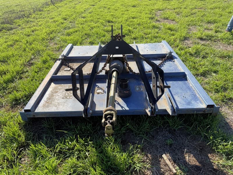 2010 Southern Cross 6' 3pl Slasher. Linkage assembly slightly bent but does not affect operation. Width 1.960m x length 2.170m. Located Forb…
