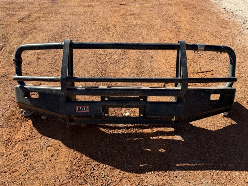 ARB LANDCRUISER BULLBAR. Removed from a 2010 Toyota Landcruiser 79 series. Located Quambone, NSW