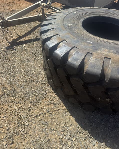4 X UNUSED FORCESTONE 23.5-25 TYRES. Please note you are bidding on four (4) unused tyres in this lot. Located Walgett, NSW