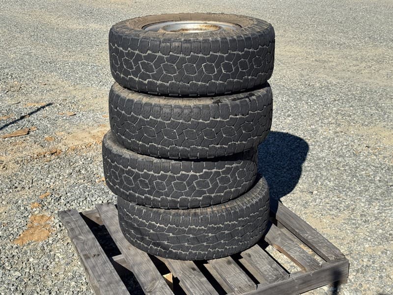 4x Toyo Open County A/T. LT225/70R16 12/117S 10.RP. Located Orange, NSW