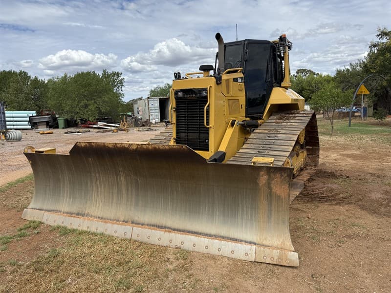 2015 CATERPILLAR D6N LGP GRADE CONTROL, 6 Way Vpat Blade, Trimble ready, fully wired. Factory grade control & Fully site compliant. Hydrasti…