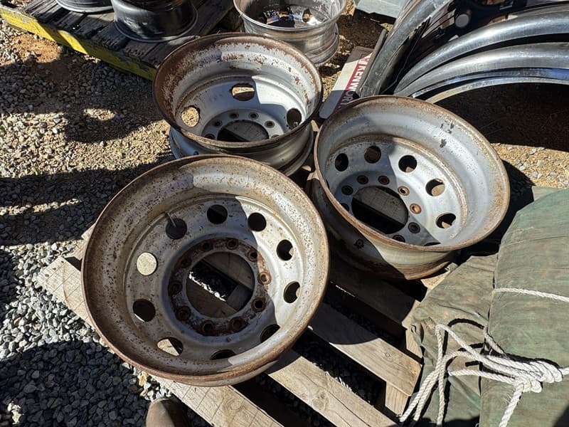 3 x 10 stud. American Steel drive / Trailer. Located Orange, NSW