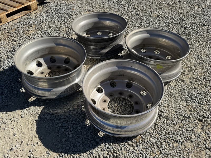 4 x 10 Stud Durabrite. Located Orange, NSW