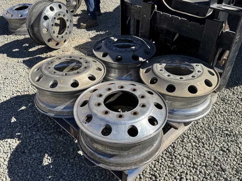 4x Drive 10 Stud. Located Orange, NSW