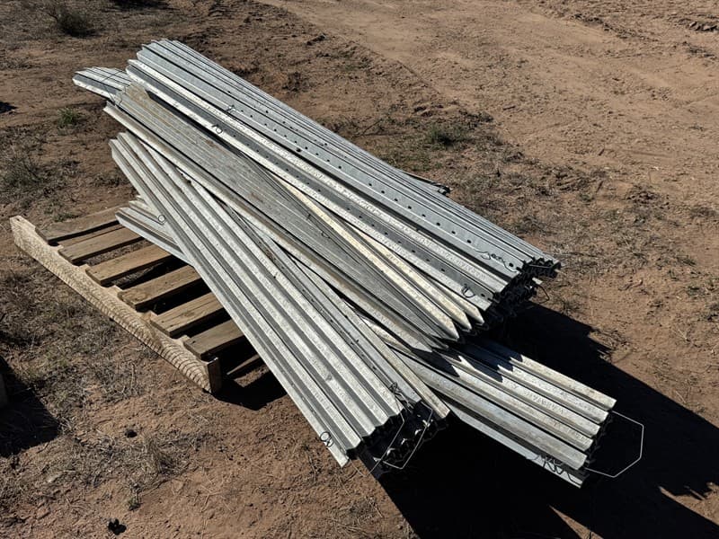 170x GEO WARATAH POSTS. 1800mm long. Located Mogriguy, NSW