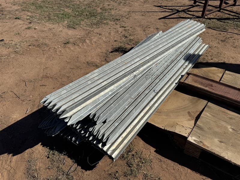 110 x GEO WARATAH POSTS. 1800mm long. Located Mogriguy, NSW