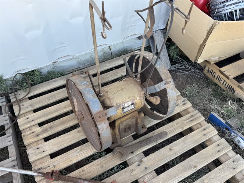 Lister Comb Sharpener. Located Mogriguy, NSW