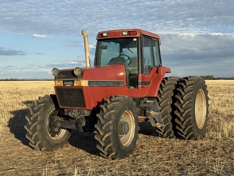 1991 CASE 7120 FWA TRACTOR. 150 PTO Horsepower. 8.3ltr Six Cyclinder Engine. FWA Tractor with Dual wheels on rear. 540/1000RPM PTO. 18 Speed…