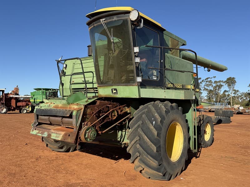JOHN DEERE 8820 + 2 X FRONTS. Hours 5498. Located Coolabah, NSW
