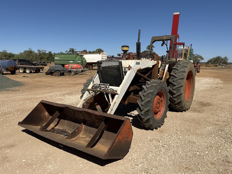 CASE 1390. Front end loader. GP bucket. Rear tyres 16.9-38. Front tyres 12.4-24. PTO. 2 x hydraulic remotes. 3PL. 4WD. Supplied with Farmfor…