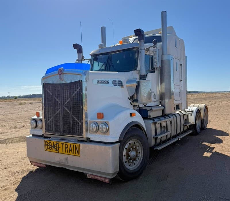 2008 KENWORTH T908 PRIME MOVER. VIN. 6F50000008A436634. Engine has only just been rebuilt with replaced head and liners. Hydraulics. Side ti…