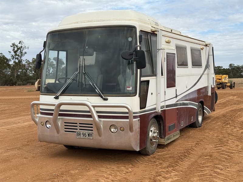 1988 Hino RH160A 7m Motorhome, Chassis number 40156, Wheelchair accessible with door lift fitted. Separate toilet and shower plus outside sh…