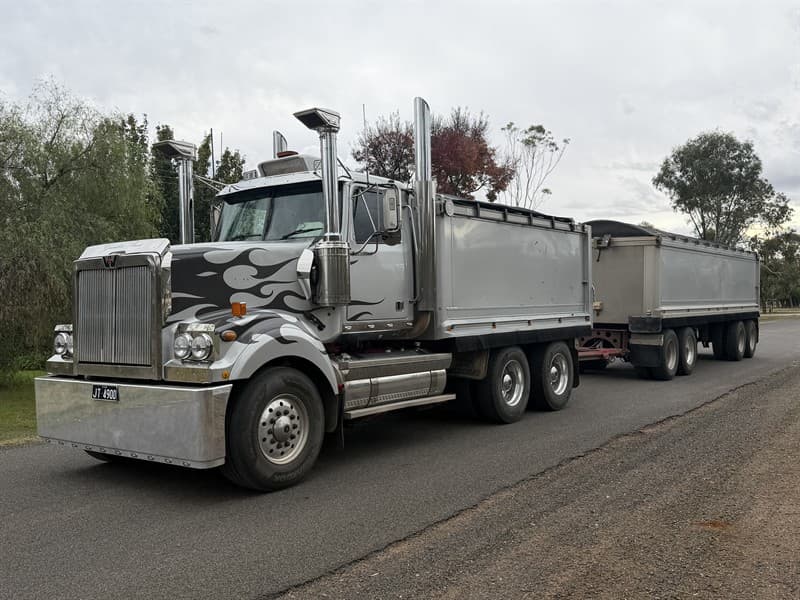 2009 western star 4900FX & Quad dog PBS / Prime mover GVM:26,390kg GCM 120,000kg VIN:5KKKAF0049PAK6024 Rego: JT 4900 Expiry : 24/4/2026 Cumm…