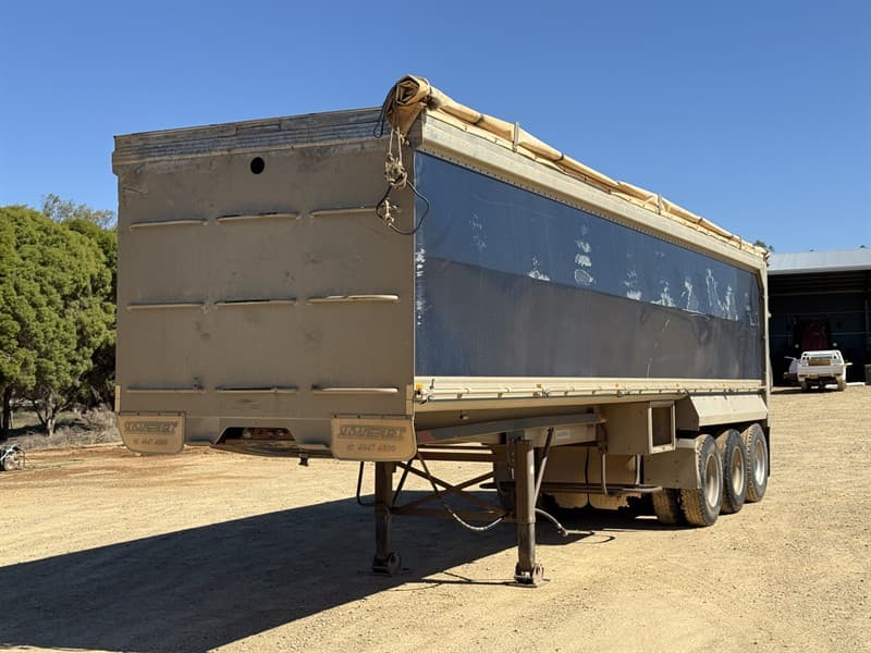 2001 Sloanebuilt aluminium TOA. VIN: 6B9X3SAHH12AE6293. Length 10.4m, width 2.5m, height 1.93m (6’4’’), 0.55m pin to front, Hendrickson axle…