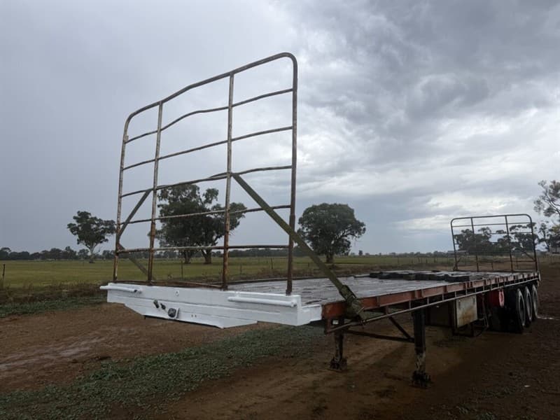 1989 Southern cross Flat top trail R/T lead trailer, VIN: 6T9T22V52211LD001. Pin 1.1m to front and 12.8m long on spring suspension BPW axle …