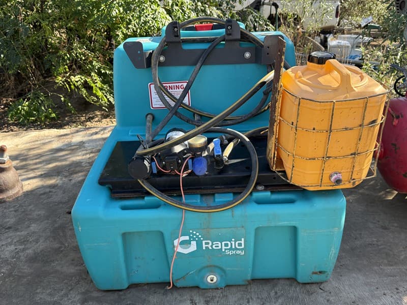 RAPID SPRAY MARSHALL Q. 12v water pump. Hand wash tank. Complete units. You are bidding on 2 x complete units in this lot. Both units have b…
