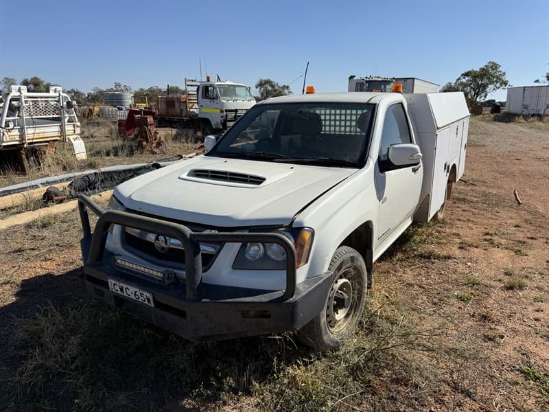 2010 Holden Colorado 2WD 3.0L Diesel, VIN: MMTFR85TAH525015. Manual 5sp, XL service back, dual battery wiring in box, amber flashing lights.…