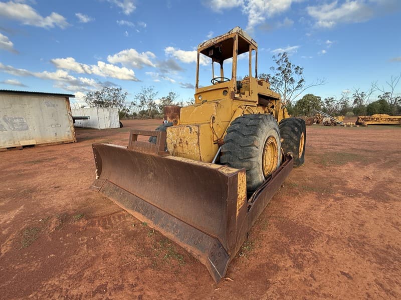 MICHIGAN 180 LOADER. Will need new injector pump. 23.5-25 tyres. Located Coolabah, NSW