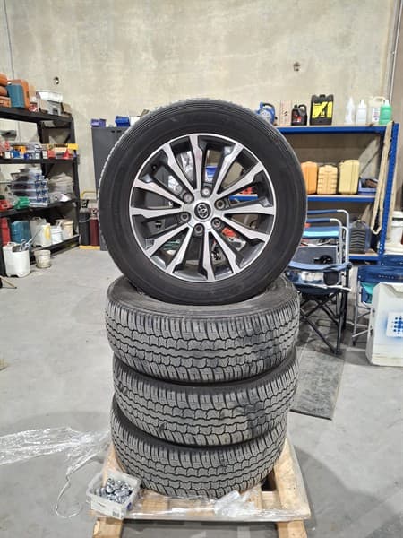 Toyota prado Rims & Tyres x 4 265/50R19. Please pick up within 2 weeks of Auction finishing. Located Orange, NSW