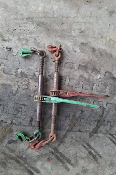 Chain Load Binders Pair 8mm. Please pick up within 2 weeks of Auction finishing. Located Orange, NSW