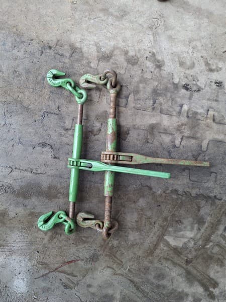 Chain Load Binders Pair 8mm. Please pick up within 2 weeks of Auction finishing. Located Orange, NSW