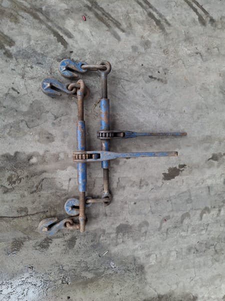 Chain Load Binders Pair 8mm. Please pick up within 2 weeks of Auction finishing. Located Orange, NSW