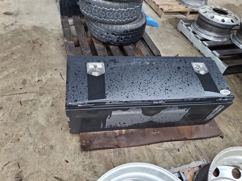 Undertray Toolbox Suit Dropdeck Trailer etc. Please pick up within 2 weeks of Auction finishing. Located Orange, NSW