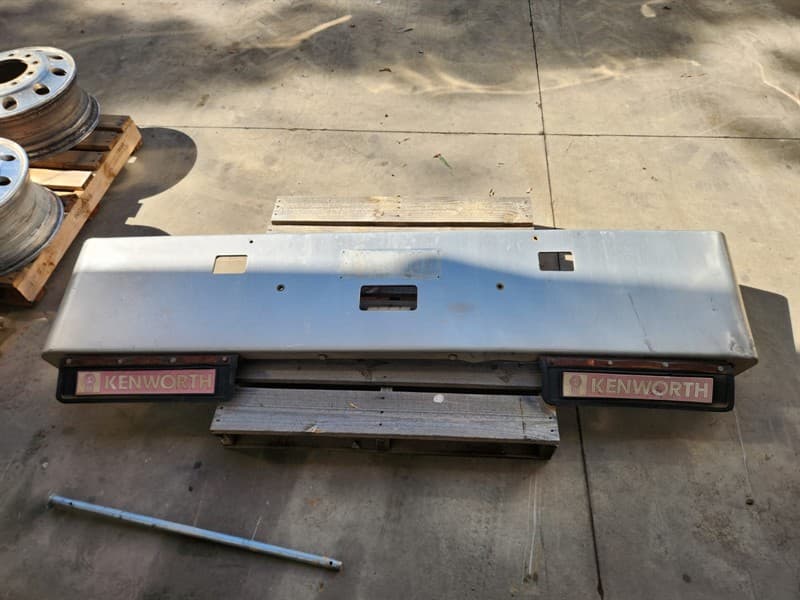 Kenworth Genuine Bumper suit T904,T908,T909. Please pick up within 2 weeks of Auction finishing. Located Orange, NSW