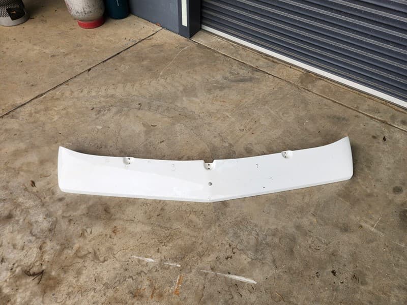 Kenworth Visor Suit T950,T650 etc. Please pick up within 2 weeks of Auction finishing. Located Orange, NSW