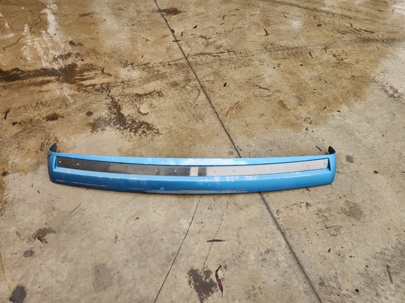 Kenworth Visor Suit Bonneted Series. Please pick up within 2 weeks of Auction finishing. Located Orange, NSW