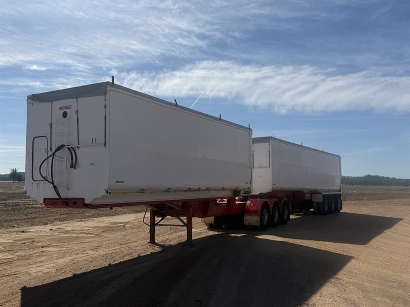 2013 Moore B - double combination VIN: 6V9LMTSMTDP002141 (A-trailer) VIN: 6V9LMTSMTDP002142 (B -trailer) both road tailer combination traile…