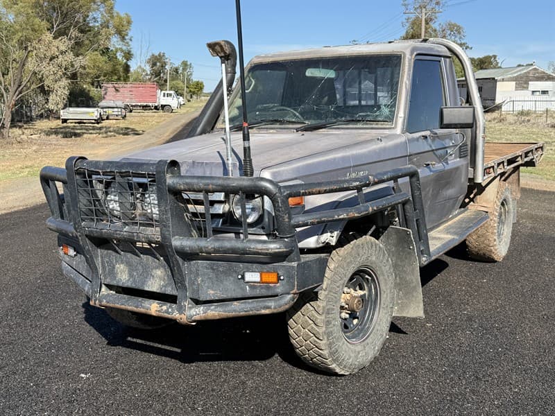 2004 TOYOTA LANDCRUISER TD 70 SERIES. VIN: JTELC73J206001872. Engine no. 1HD0266737. Engine rebuilt by Nyngan Toyota 150,000kms ago. New tim…