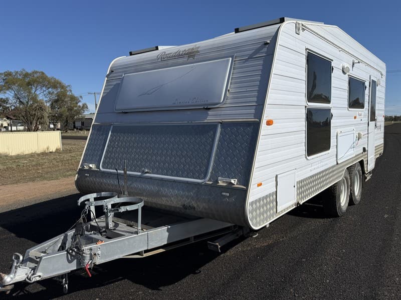 2011 ROADSTAR LIMITED EDITION. VIN. 6N3ROADSTARBRO246. Reigstered to September 2026. Ensuite. Double bed. Kitchen. Dual 100 litre water tank…