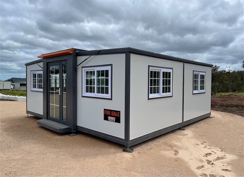 Unused Expandable Container House with Ensuite, Model: L0206, Includes: 8 Sliding lockable Windows, 1 x Door, Timber look flooring, Ensuite …