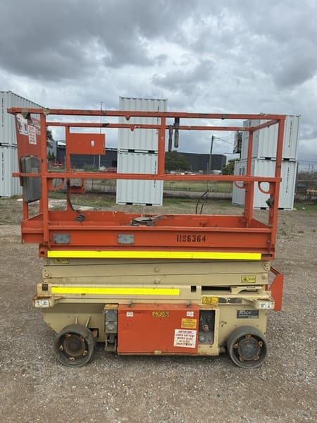 Used JLG Electric Scissor Lift, Model: R6, Serial No: B200037875 EXEQ:177965