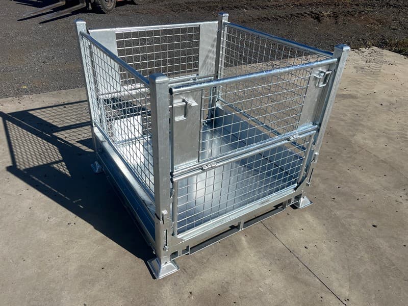 Unused Galvanised Stackable Steel Transport / Storage Cage Collapsable unit for easy transport / storage, Fork pockets SWL: 1000Kgs Stackabl…